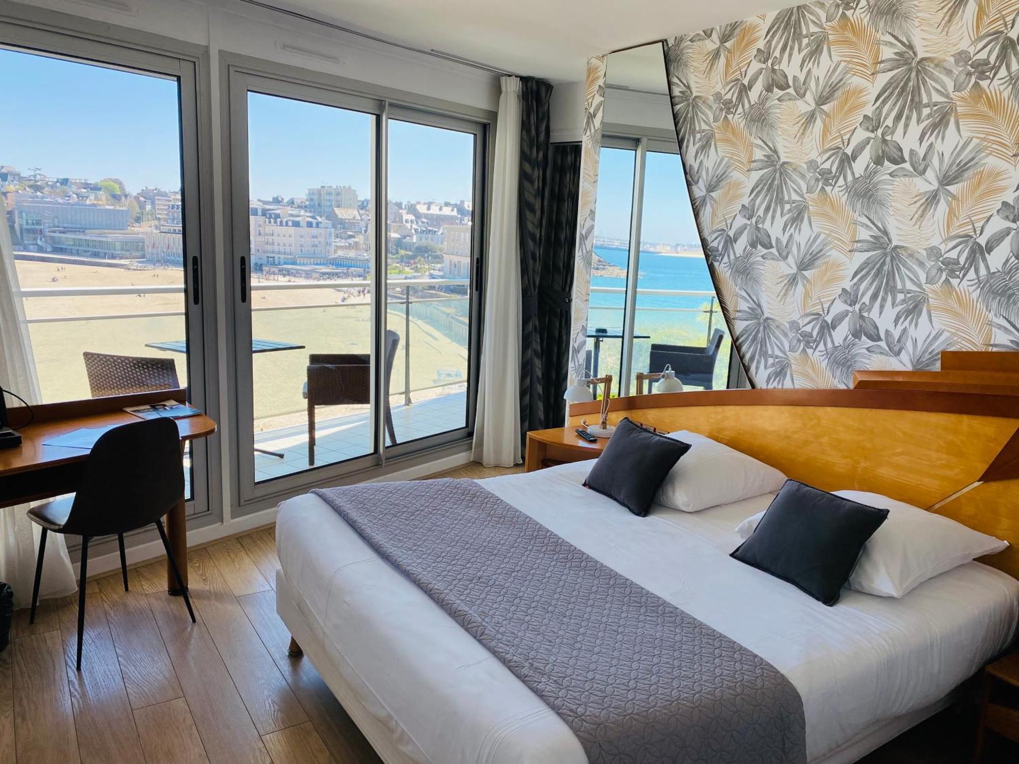 Le Crystal Dinard Plage المظهر الخارجي الصورة