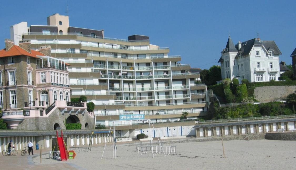 Le Crystal Dinard Plage المظهر الخارجي الصورة